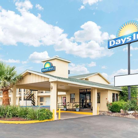 Days Inn By Wyndham Snyder Bagian luar foto